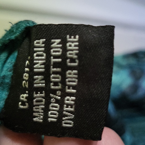 Papa Fashions Blue Green Sleeveless Button Close Summer Top - Picture 4 of 6